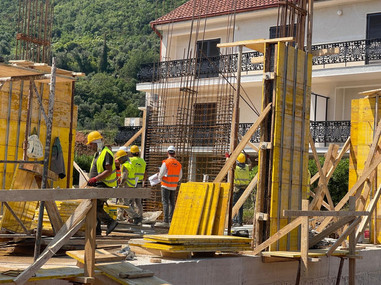 Kumbor Port of Royals project